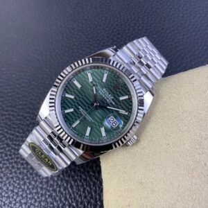 Rolex Datejust 41mm 126334-0030 – Esfera Verde con Bisel de Oro Blanco Réplica con Movimiento 3235