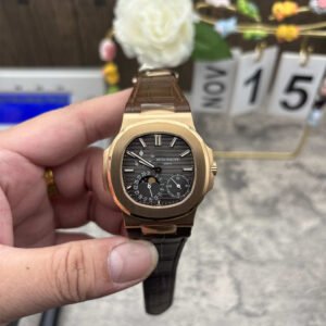 Patek Philippe Nautilus 40mm 5712GR – Esfera Gris Asimétrica Réplica con Movimiento Integrado