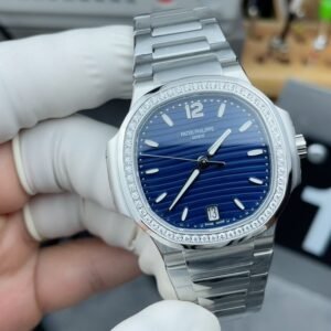Patek Philippe Nautilus 35.2mm 7118 – Esfera Azul con Bisel de Diamantes Réplica con Movimiento Automático