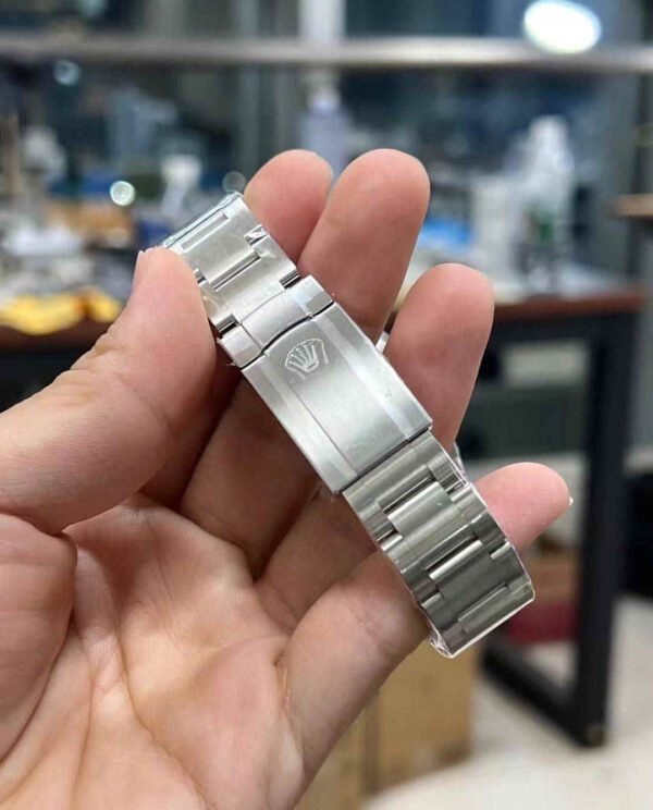 Rolex Oyster Perpetual 41mm 124300 – Esfera Roja Réplica con Movimiento 3230 - Imagen 5