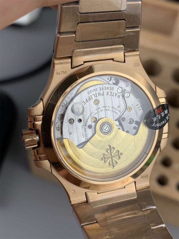 Patek Philippe Nautilus 35.2mm 7118 – Oro Rosa con Bisel de Diamantes Réplica con Movimiento Automático - Imagen 5