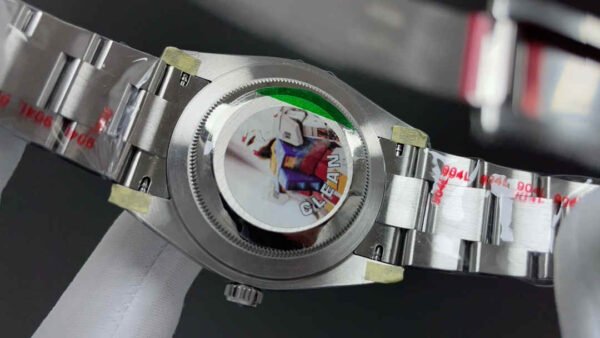 Rolex Oyster Perpetual 41mm 124300 – Esfera Morada Réplica con Movimiento 3230 - Imagen 6