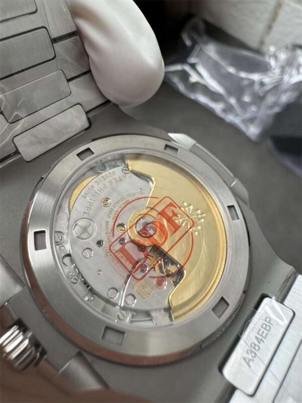 Patek Philippe Nautilus 40mm 5711 – Esfera Azul Réplica con Movimiento Automático Grabado - Imagen 6