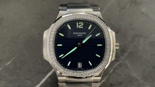 Patek Philippe Nautilus 35.2mm 7118 – Esfera Azul con Bisel de Diamantes Réplica con Movimiento Automático - Imagen 6