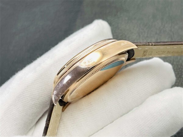 Rolex Cellini 39mm M50515-0009 – Esfera Blanca en Oro Rosa Réplica con Movimiento Automático - Imagen 6